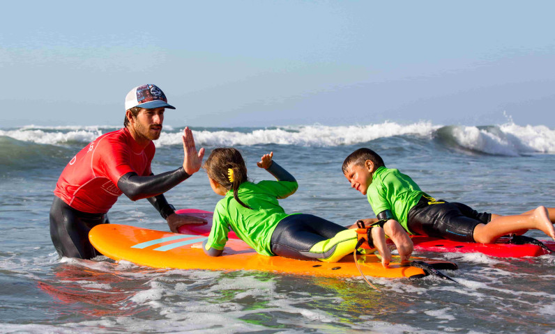 activites-enfants-surf-camping-erreka.jpg