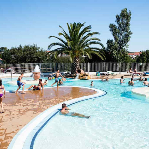 camping-piscine-pays-basque.JPEG